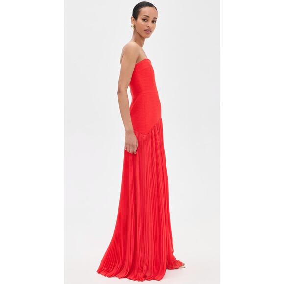 Alexis Sunniva Red - Picture 4 of 7